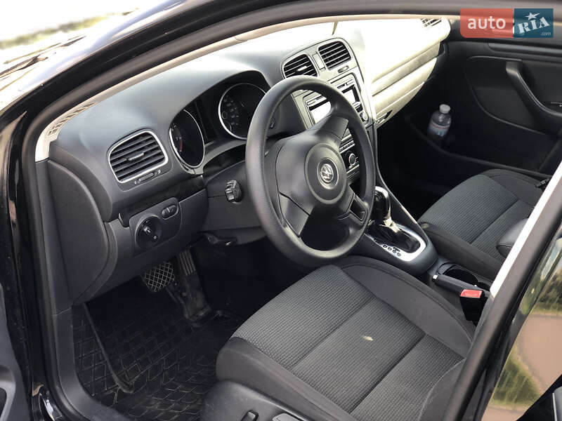 Універсал Volkswagen Jetta 2011 в Києві