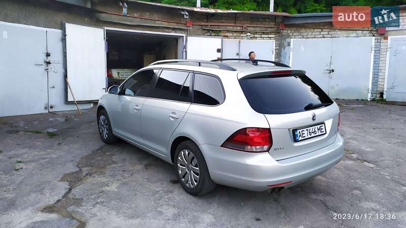 Універсал Volkswagen Jetta 2011 в Дніпрі