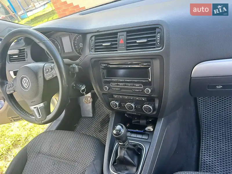 Volkswagen Jetta 2013 VIN WVWZZZ16ZDM082047 фото оголошення 4 з 40