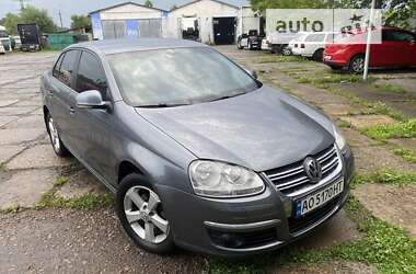 Седан Volkswagen Jetta 2006 в Мукачевому