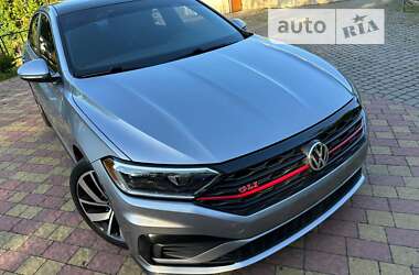 Седан Volkswagen Jetta 2019 в Жовкві