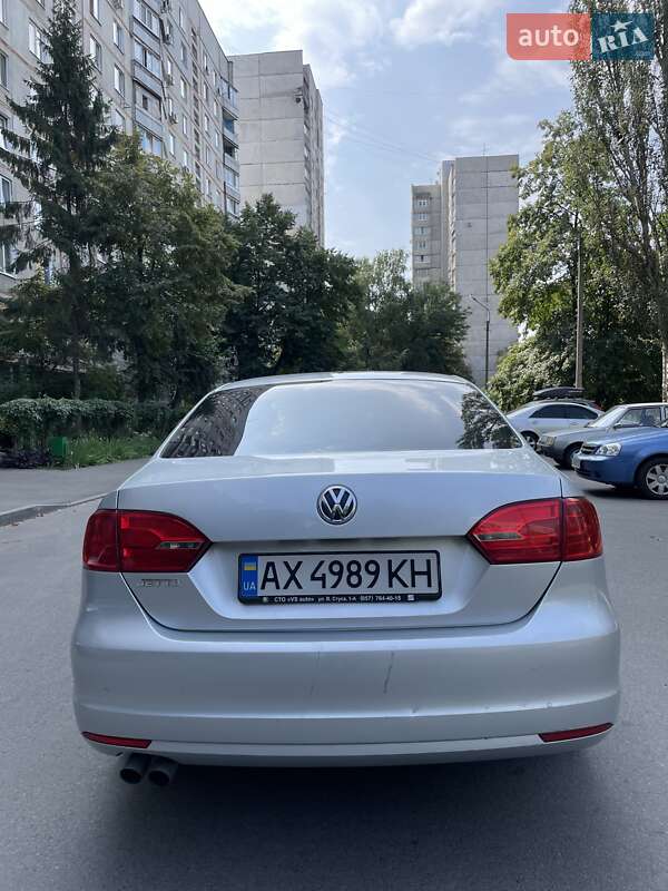 Седан Volkswagen Jetta 2013 в Харкові