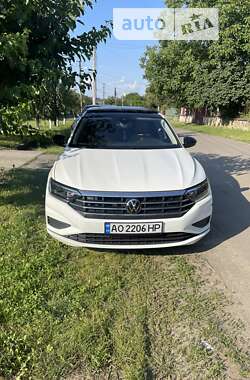 Седан Volkswagen Jetta 2018 в Ужгороді