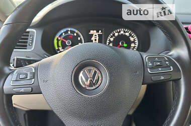 Седан Volkswagen Jetta 2013 в Ужгороде