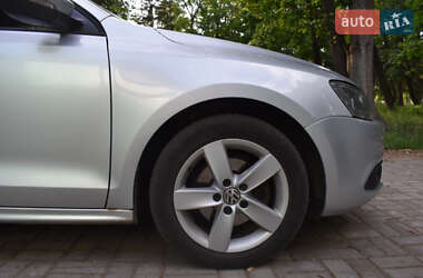 Седан Volkswagen Jetta 2011 в Глухові