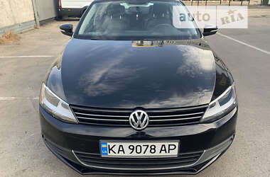 Седан Volkswagen Jetta 2013 в Киеве
