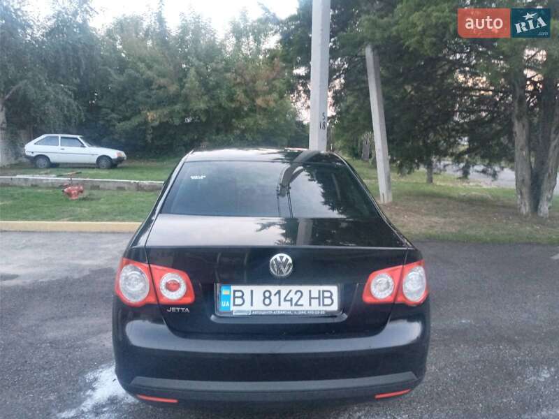 Седан Volkswagen Jetta 2006 в Новых Санжарах