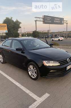 Седан Volkswagen Jetta 2016 в 