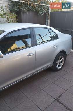 Седан Volkswagen Jetta 2008 в Павлограде