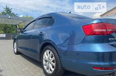 Седан Volkswagen Jetta 2014 в Вишневом