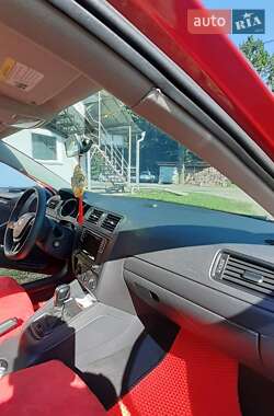 Седан Volkswagen Jetta 2016 в 