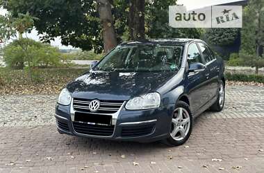 Седан Volkswagen Jetta 2006 в 