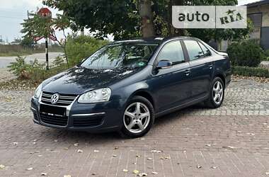 Седан Volkswagen Jetta 2006 в 
