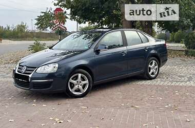 Седан Volkswagen Jetta 2006 в 