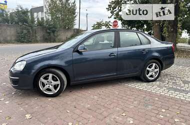Седан Volkswagen Jetta 2006 в 