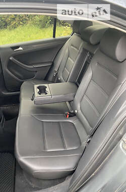 Седан Volkswagen Jetta 2015 в 
