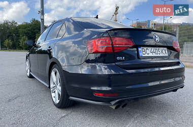 Седан Volkswagen Jetta 2016 в 