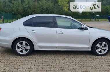 Седан Volkswagen Jetta 2015 в Чернігові