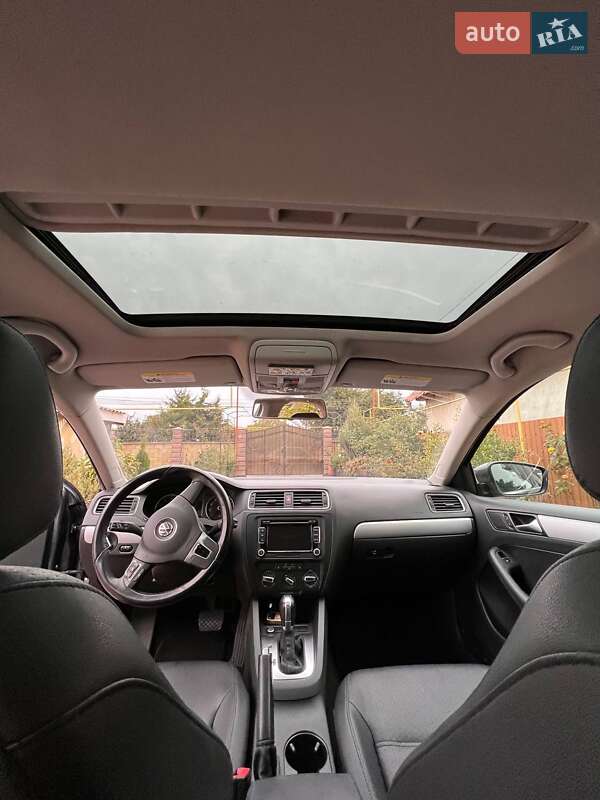 Седан Volkswagen Jetta 2014 в Одесі