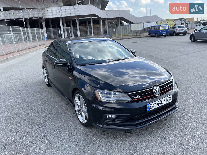 Седан Volkswagen Jetta 2016 в Львові