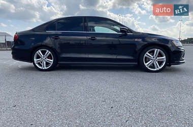 Седан Volkswagen Jetta 2016 в 