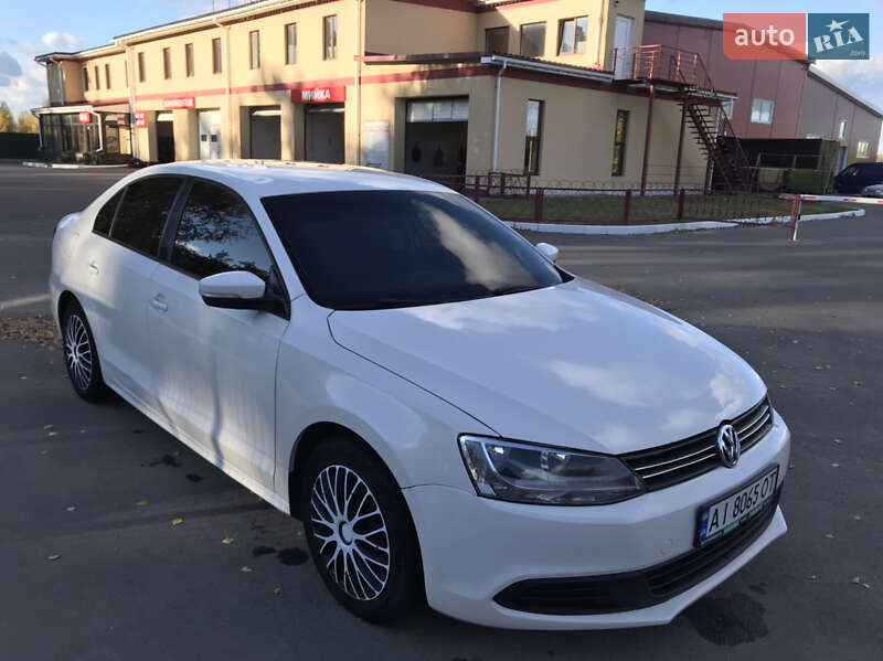 Седан Volkswagen Jetta 2012 в Ізмаїлі