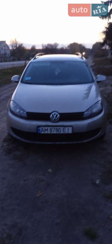Універсал Volkswagen Jetta 2013 в Житомирі
