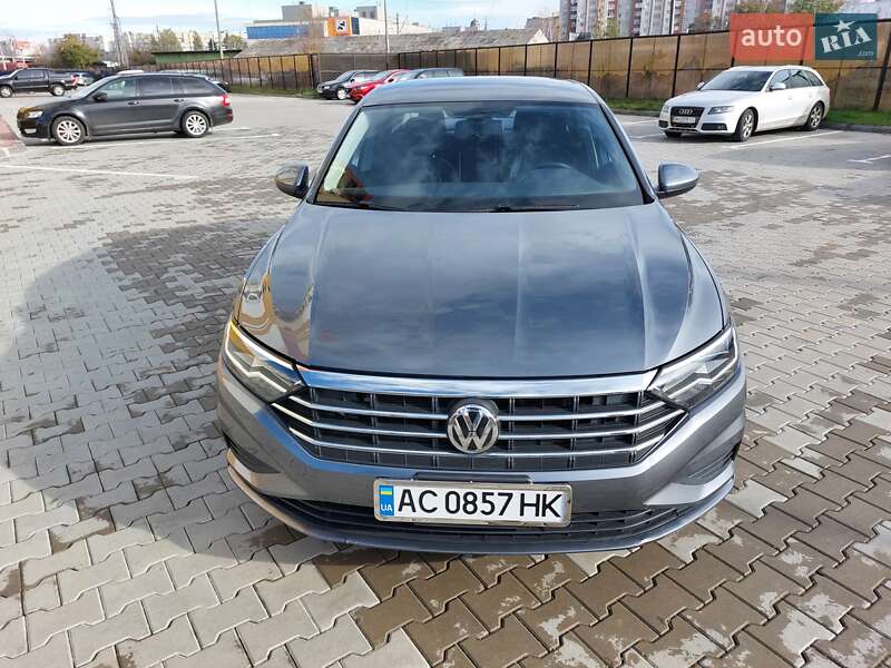 Седан Volkswagen Jetta 2019 в Луцьку