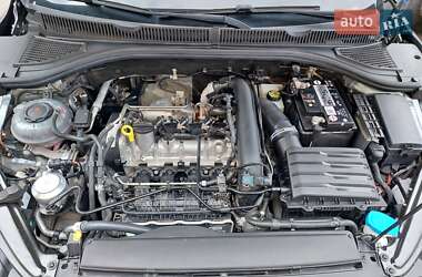 Седан Volkswagen Jetta 2019 в 