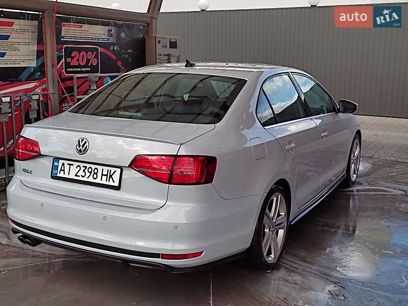 Седан Volkswagen Jetta 2017 в Ивано-Франковске