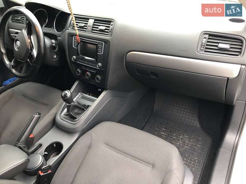 Седан Volkswagen Jetta 2016 в Жмеринке фото 9 Седан Volkswagen Jetta 2016 в Жмеринке