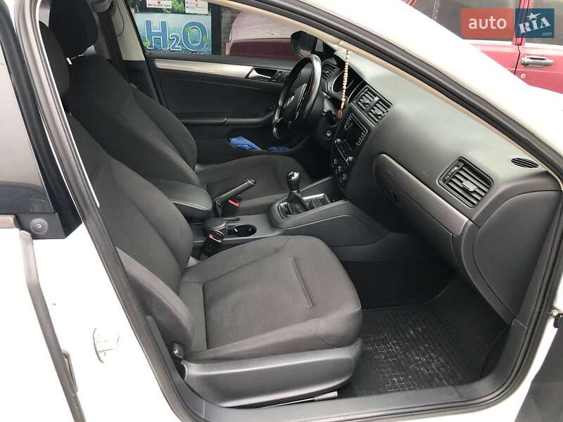 Седан Volkswagen Jetta 2016 в Жмеринке фото 10 Седан Volkswagen Jetta 2016 в Жмеринке