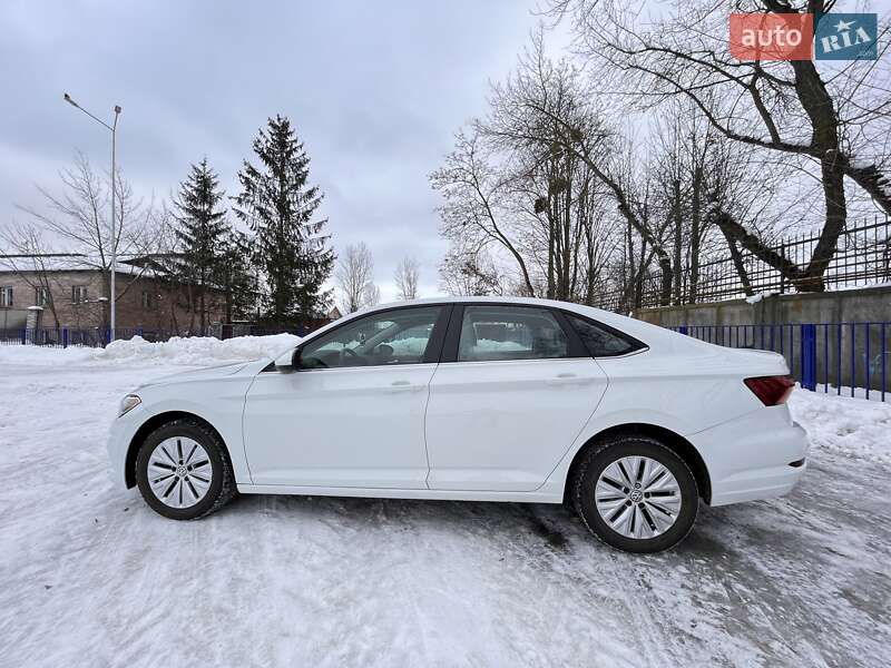 Седан Volkswagen Jetta 2018 в Тернополі