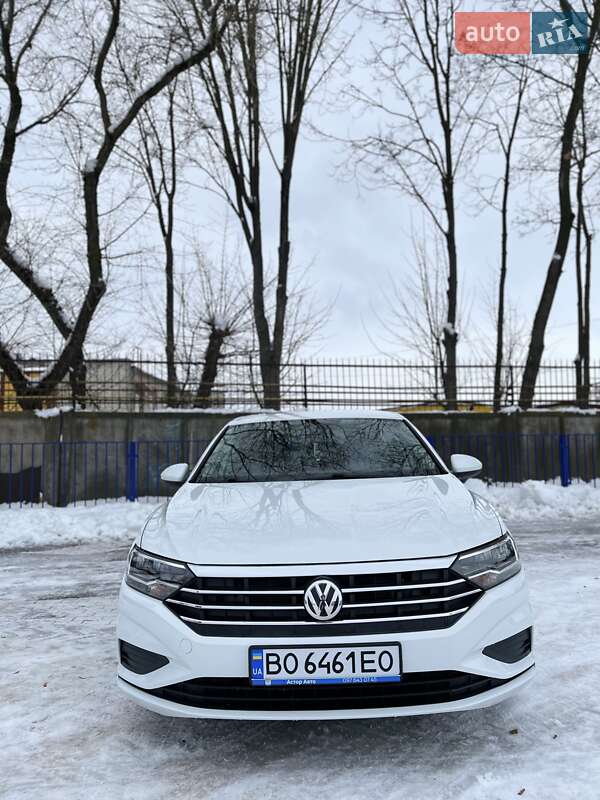 Седан Volkswagen Jetta 2018 в Тернополі