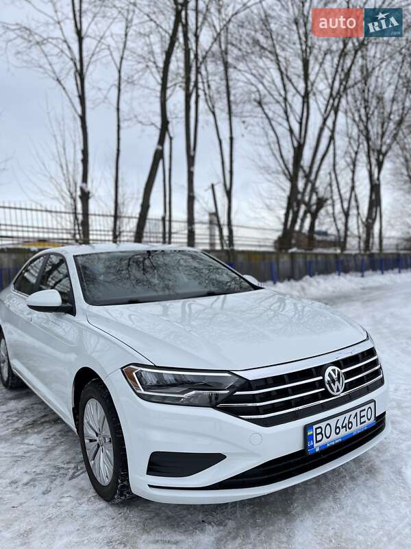 Седан Volkswagen Jetta 2018 в Тернополі