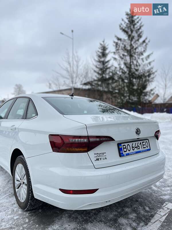 Седан Volkswagen Jetta 2018 в Тернополі