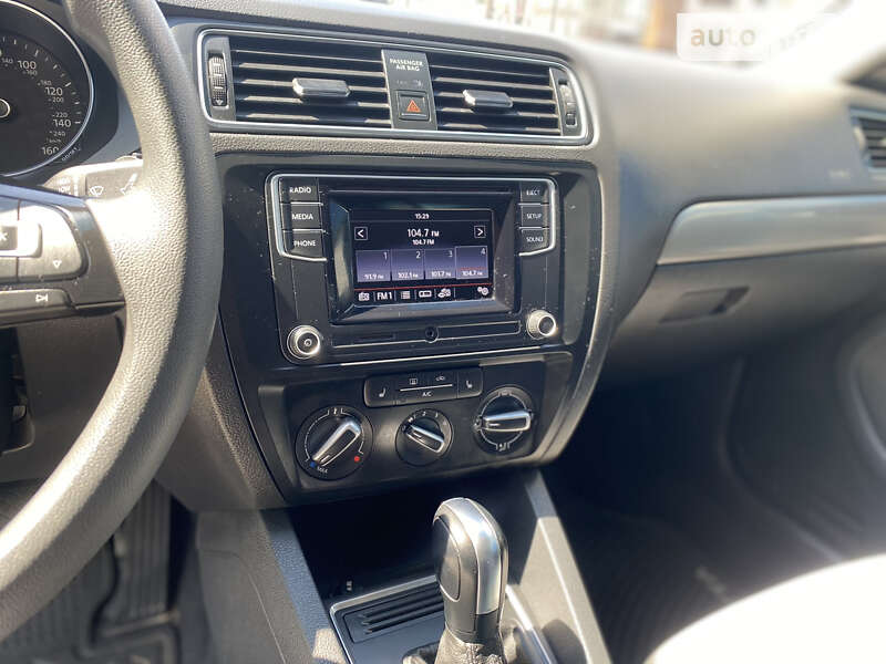 Седан Volkswagen Jetta 2017 в Львові фото 15 Седан Volkswagen Jetta 2017 в Львові