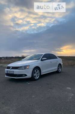 Седан Volkswagen Jetta 2011 в Городку