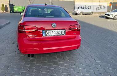 Седан Volkswagen Jetta 2015 в 