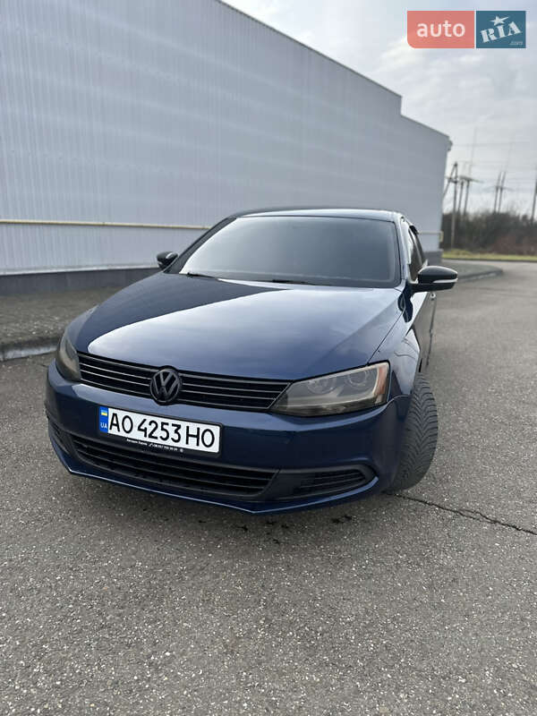 Седан Volkswagen Jetta 2014 в Виноградові