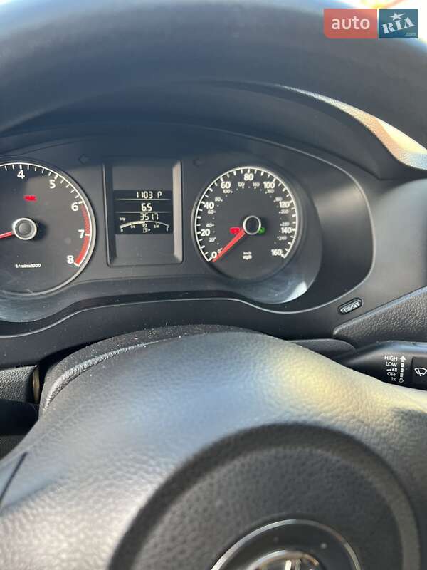 Седан Volkswagen Jetta 2012 в Черкасах