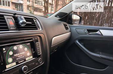 Седан Volkswagen Jetta 2012 в Тернополе