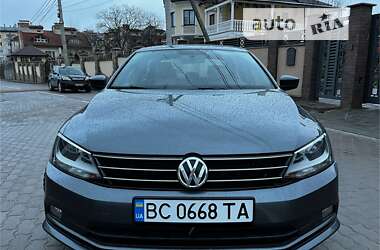 Седан Volkswagen Jetta 2015 в Киеве