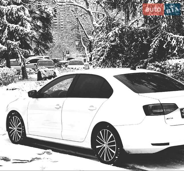 Седан Volkswagen Jetta 2014 в Хусті