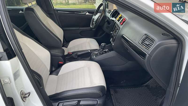 Седан Volkswagen Jetta 2014 в Хусті