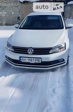 Седан Volkswagen Jetta 2016 в Покровске