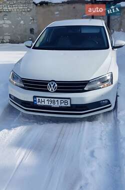 Седан Volkswagen Jetta 2016 в Покровске