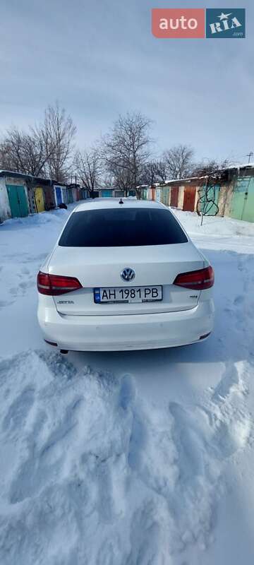 Седан Volkswagen Jetta 2016 в Покровську