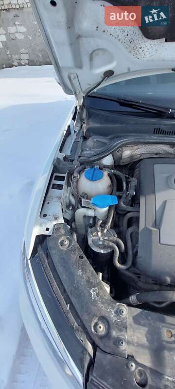 Седан Volkswagen Jetta 2016 в Покровську