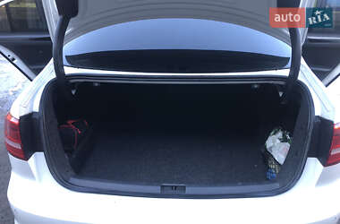Седан Volkswagen Jetta 2015 в Мукачевому